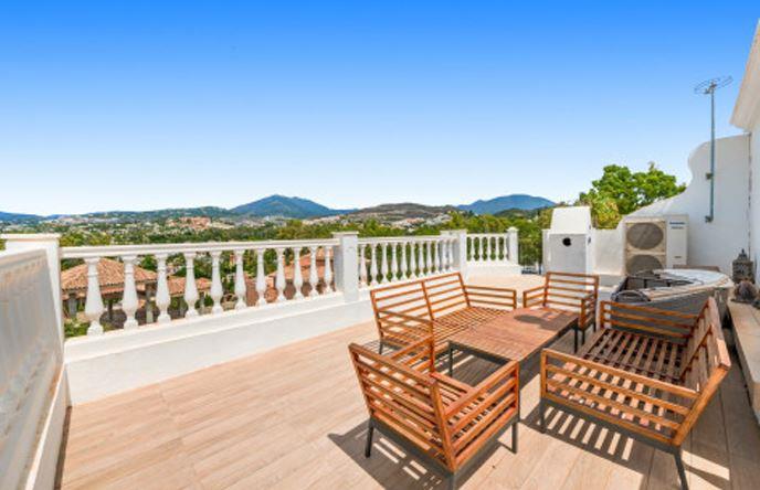 Image No.2-4 Bed Townhouse for sale