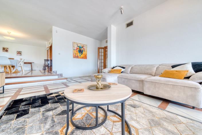 Image No.45-5 Bed Villa for sale