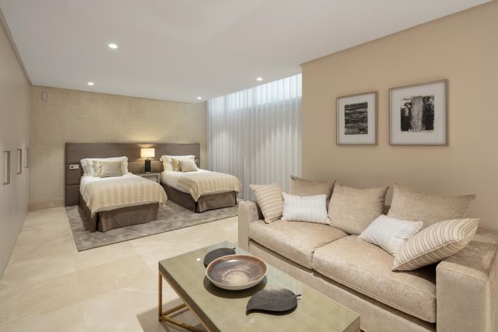 Image No.20-7 Bed Villa for sale