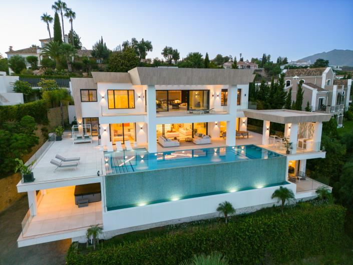 Image No.30-7 Bed Villa for sale