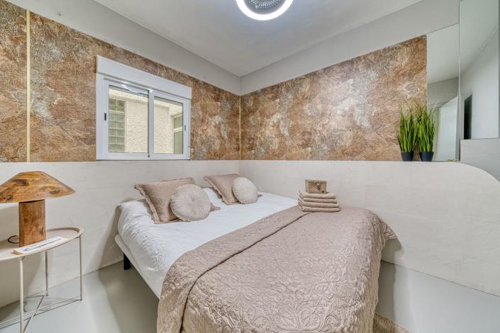 Image No.21-3 Bed Apartment for sale