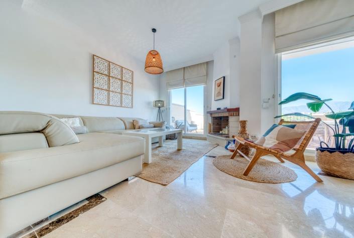 Image No.22-4 Bed Townhouse for sale