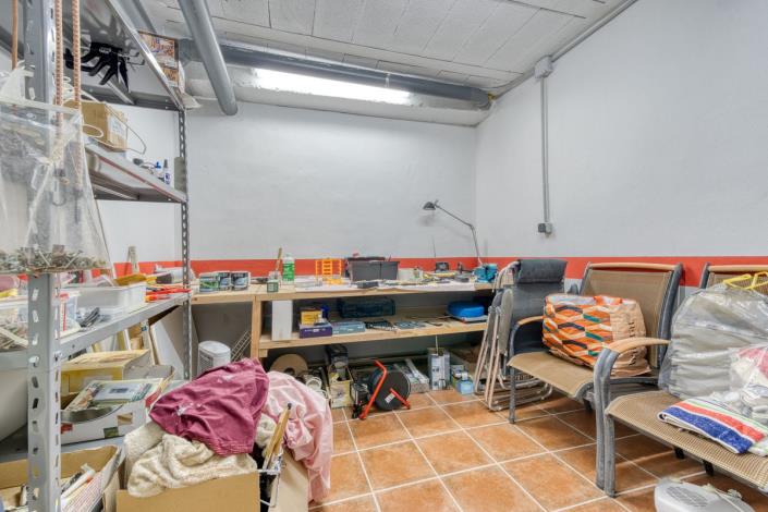 Image No.27-4 Bed Townhouse for sale