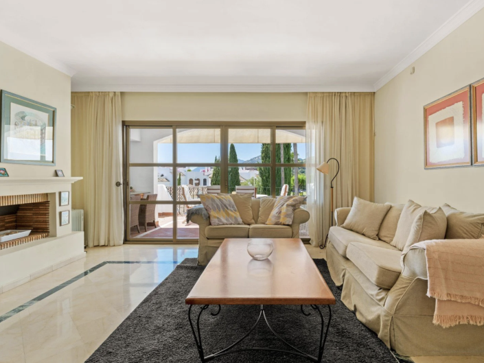 Image No.6-3 Bed Townhouse for sale