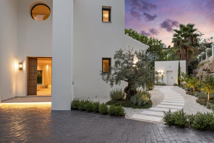 Image No.6-4 Bed Villa for sale