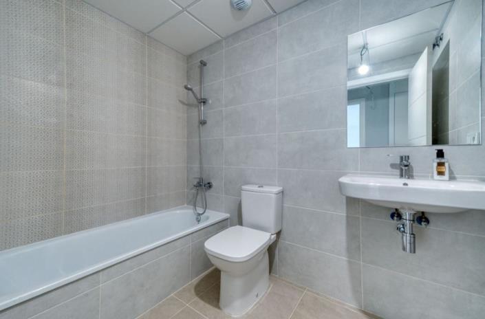 Image No.8-Appartement de 2 chambres à vendre à Estepona