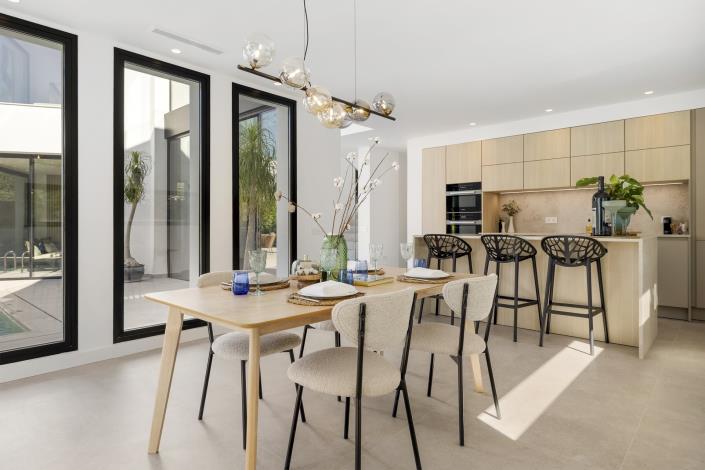 Image No.9-5 Bed Villa for sale