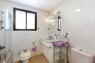 Bathroom-first-floor