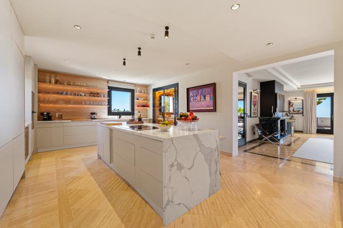 Image No.25-4 Bed Duplex for sale