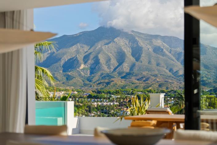 Image No.15-6 Bed Villa for sale