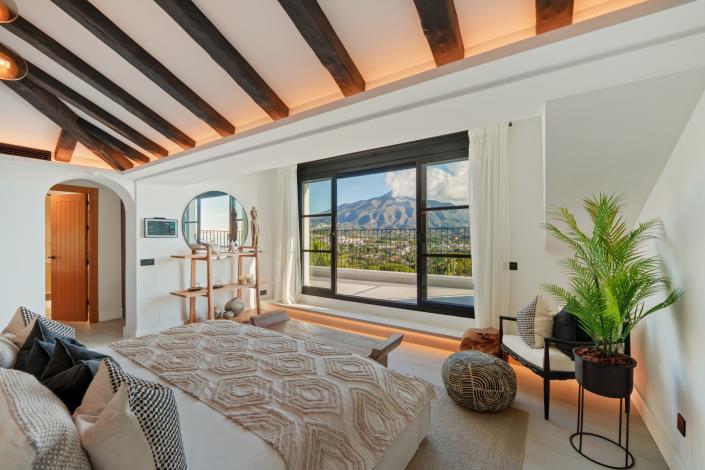 Image No.18-6 Bed Villa for sale