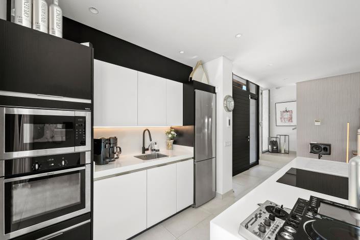 Image No.3-Villa de 4 chambres à vendre à Estepona