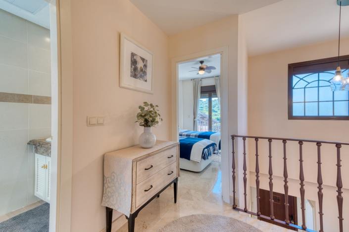 Image No.16-3 Bed Townhouse for sale