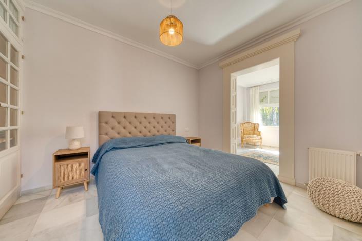 Image No.12-6 Bed Villa for sale