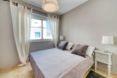 12-53013098fcab6c38b1379cd33298e050