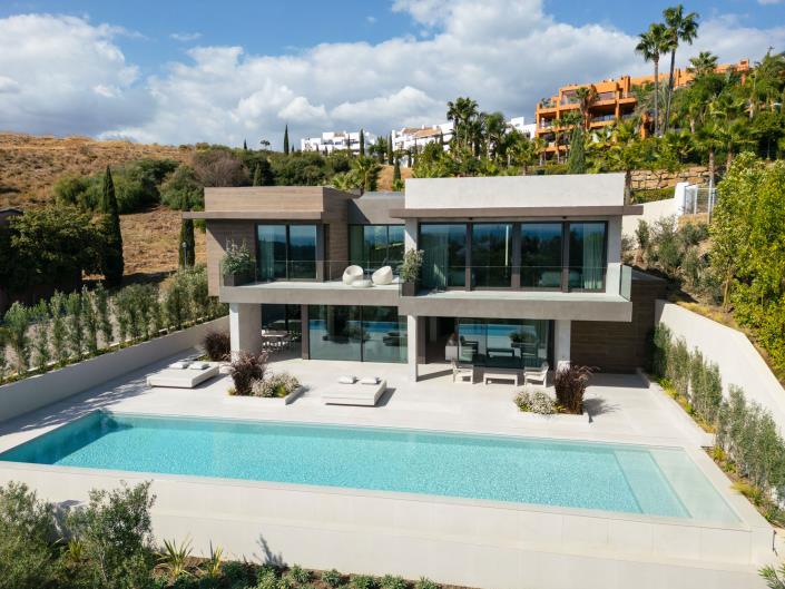 Image No.1-5 Bed Villa for sale