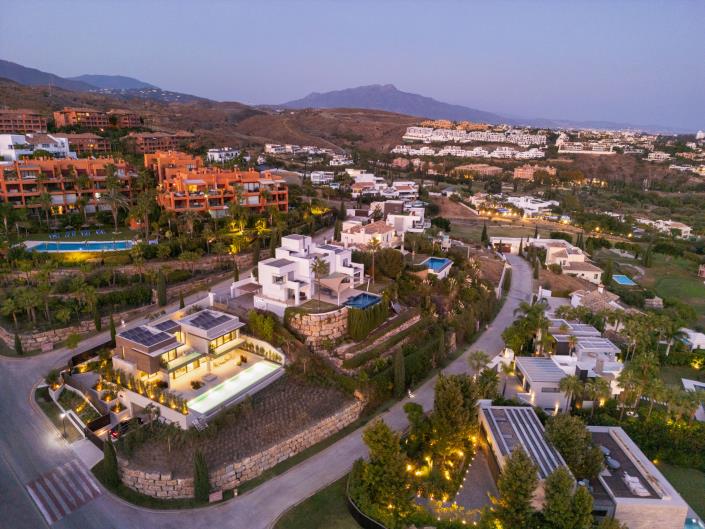 Image No.42-5 Bed Villa for sale