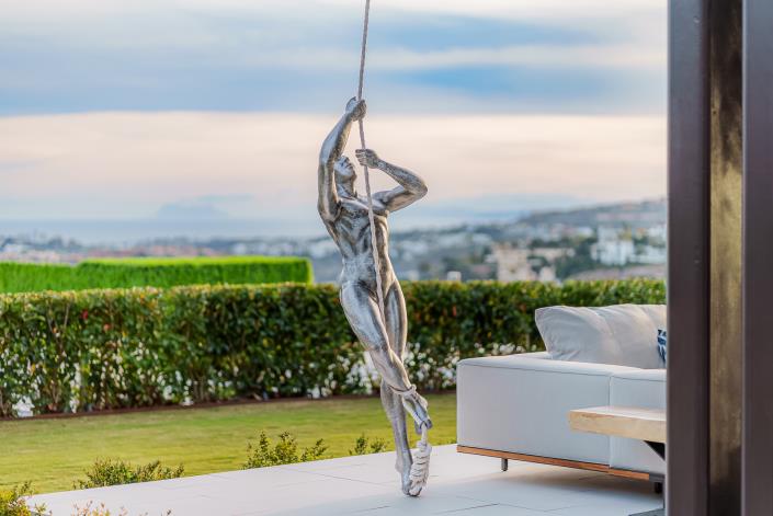 Image No.14-8 Bed Villa for sale