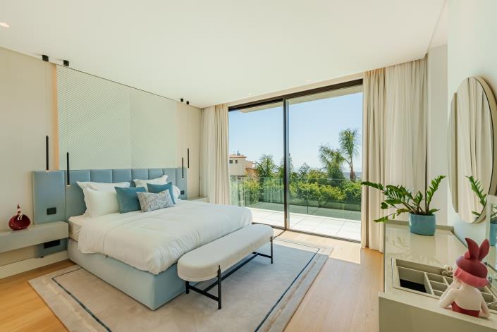 Image No.27-8 Bed Villa for sale