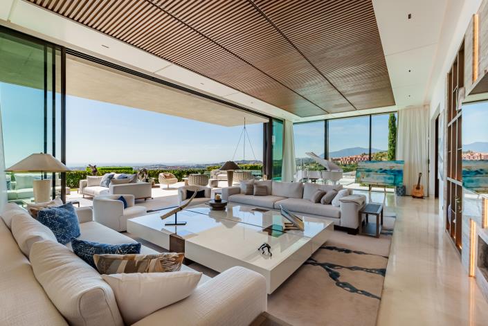 Image No.32-8 Bed Villa for sale