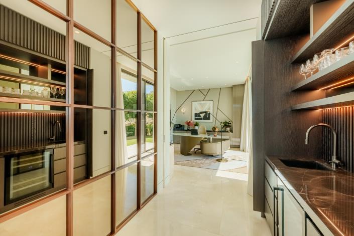 Image No.37-8 Bed Villa for sale