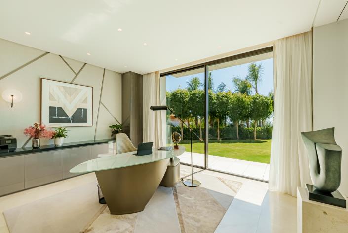 Image No.38-8 Bed Villa for sale