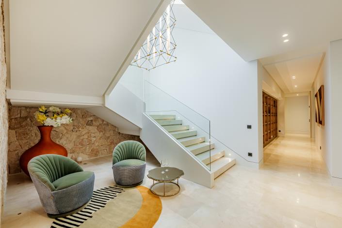 Image No.44-8 Bed Villa for sale