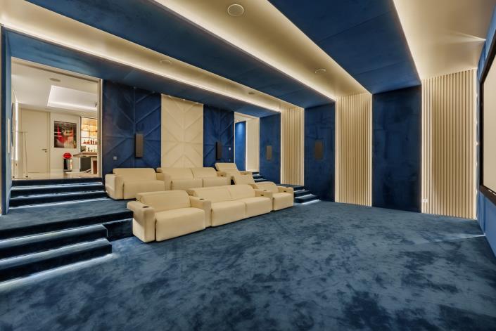 Image No.55-8 Bed Villa for sale