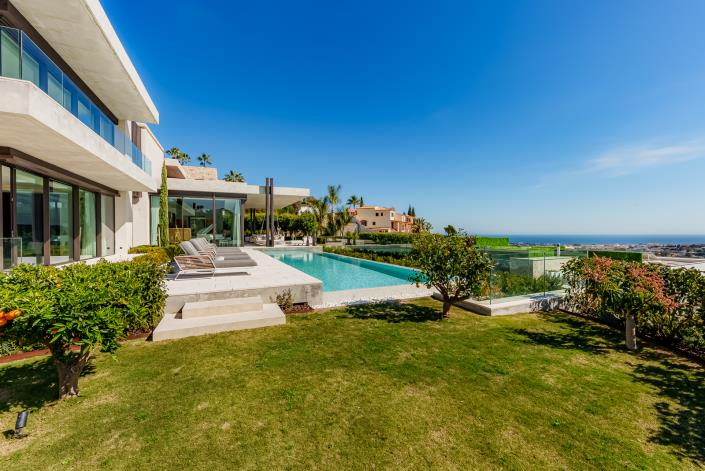 Image No.58-8 Bed Villa for sale