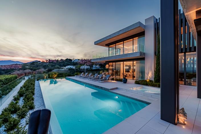 Image No.59-8 Bed Villa for sale