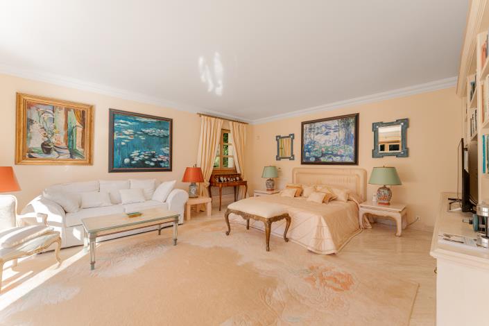 Image No.16-5 Bed Villa for sale