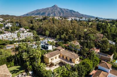 5 Bed Villa for sale