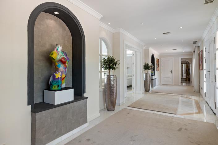 Image No.3-6 Bed Villa for sale