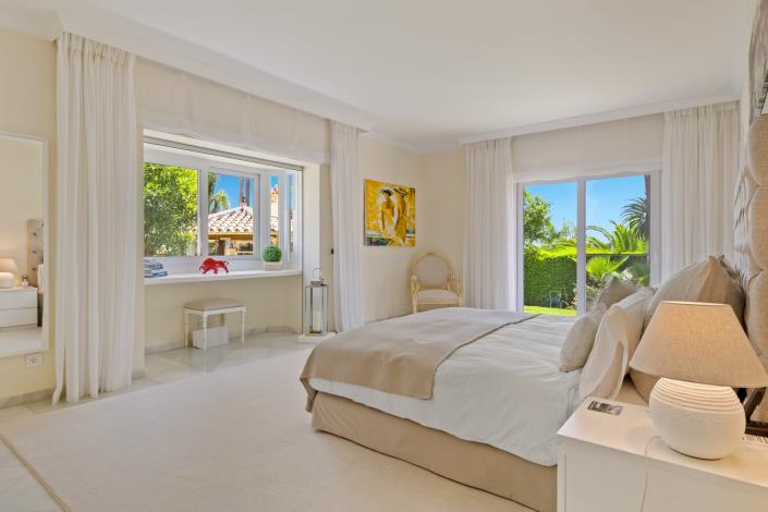 Image No.4-6 Bed Villa for sale