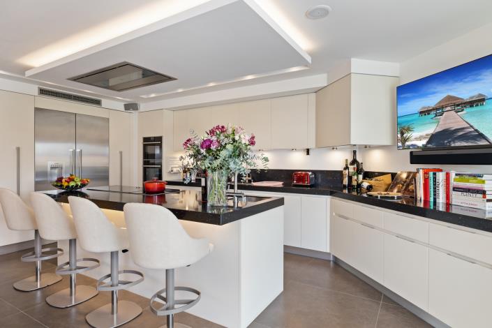 Image No.12-6 Bed Villa for sale