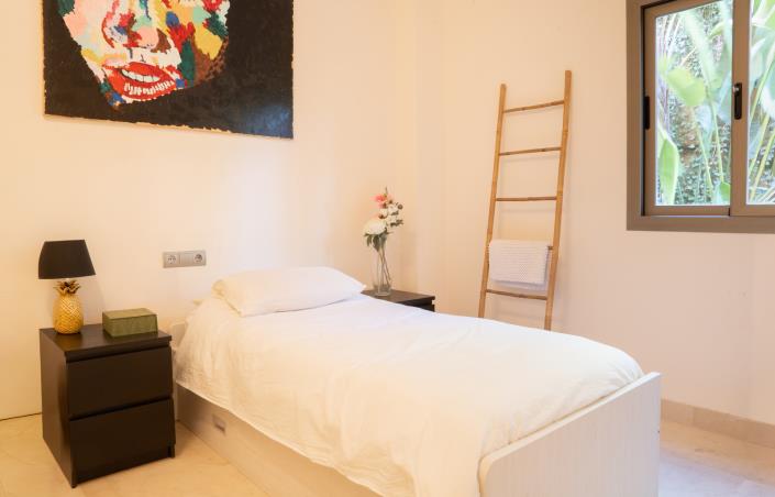 Image No.11-3 Bed Apartment for sale