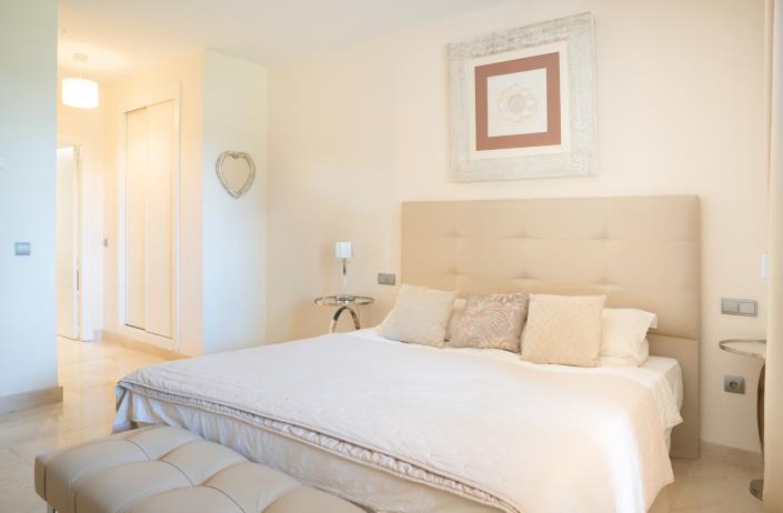 Image No.12-3 Bed Apartment for sale