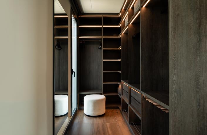 Image No.10-5 Bed Villa for sale