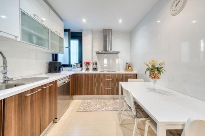 Image No.6-3 Bed Apartment for sale