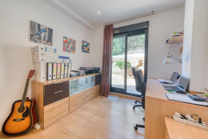 Image No.15-3 Bed Apartment for sale