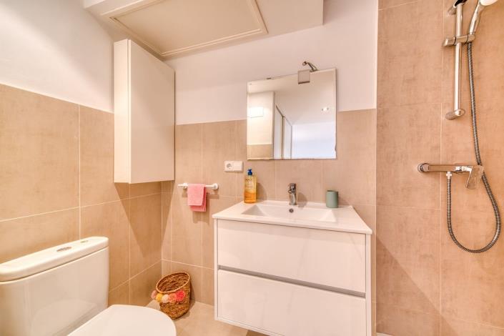 Image No.10-2 Bed Apartment for sale