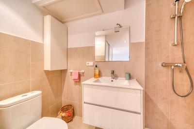 10-bb915d1cb19341576dcdc994b81ab9c5