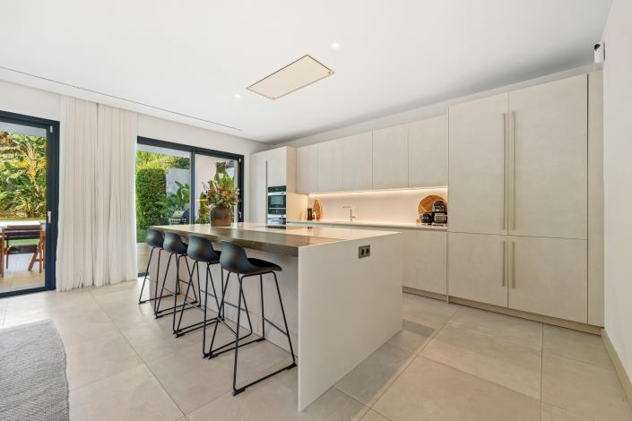 Image No.6-Villa de 5 chambres à vendre à Nueva Andalucia