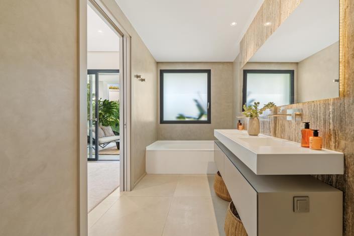 Image No.19-Villa de 5 chambres à vendre à Nueva Andalucia