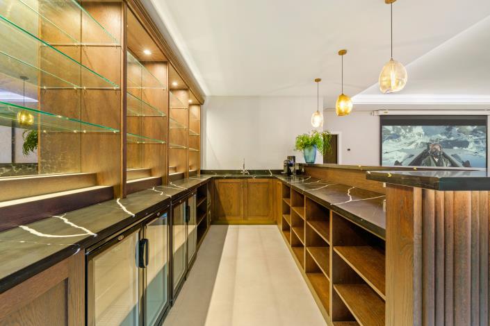 Image No.7-6 Bed Villa for sale