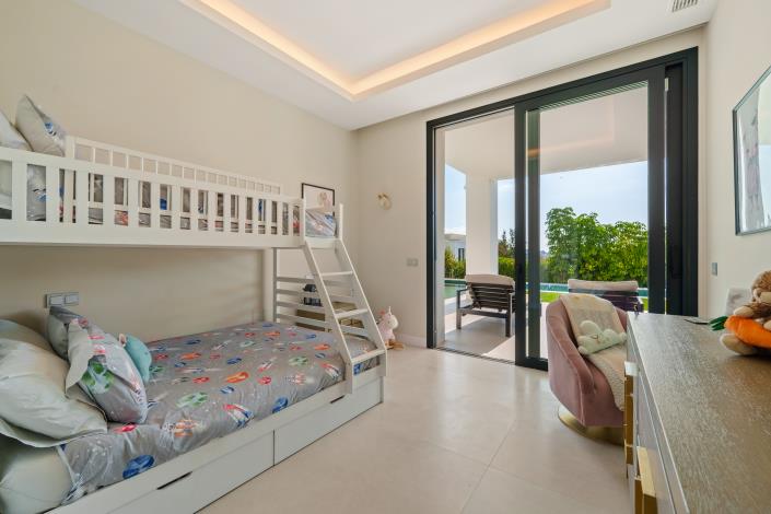 Image No.18-6 Bed Villa for sale