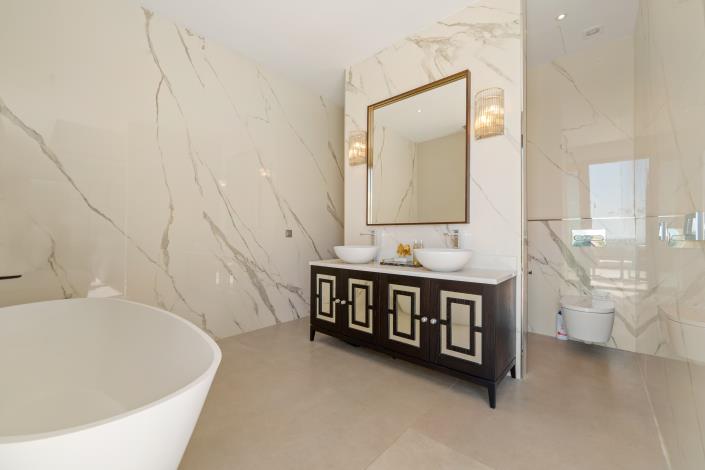 Image No.40-6 Bed Villa for sale