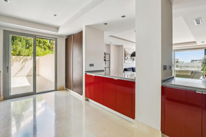 Image No.18-2 Bed Apartment for sale