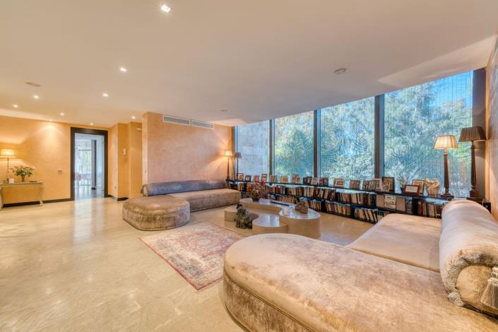 Image No.26-6 Bed Apartment for sale