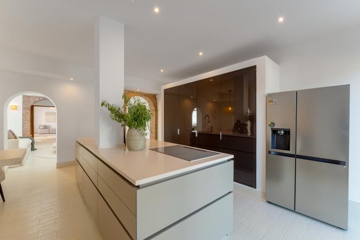 Image No.8-6 Bed Villa for sale